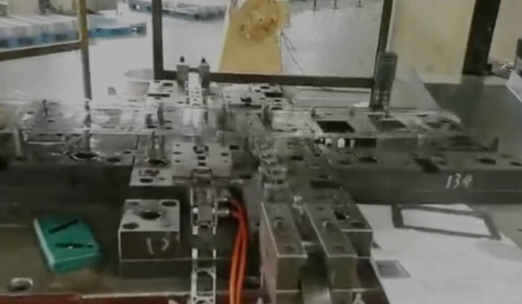 蘇州Shuangqisi金型設備有限公司